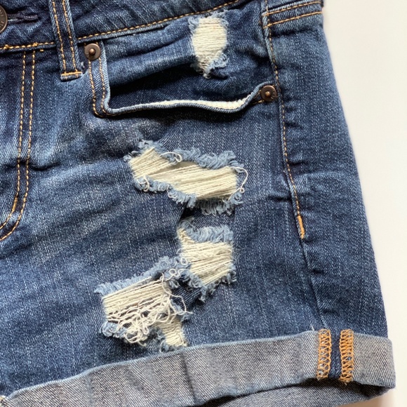 Aeropostale High-Rise Curvy Denim Midi Shorts Size 4 EUC - Picture 3 of 8